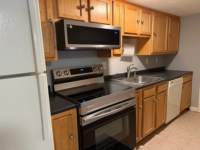 239 Kelton St #14 — Photo 4