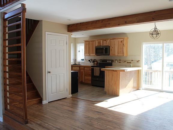 4th image of 1084 Knollwood Dr