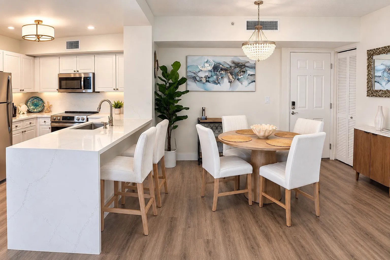 1 bed, 970 sqft, $6,000 — Photo 4