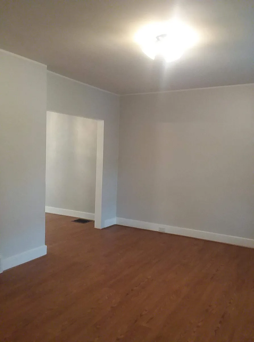 Building Photo - 902 Kennebec St