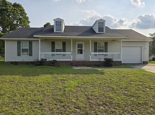 108 Laura Ln, Raeford, NC 28376