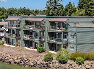 1220 Bay St #201, Florence, OR 97439
