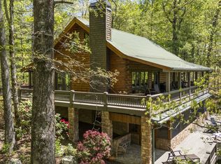 852 Black Bear Den Rd, Clayton, GA 30525