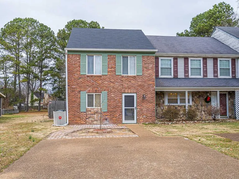 6413 Brookmead Cir — Photo 39