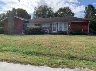 211 Hill St N, Cowan, TN 37318