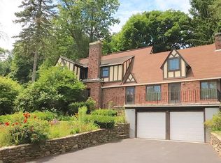 6 Old Brook Dr, Worcester, MA 01609