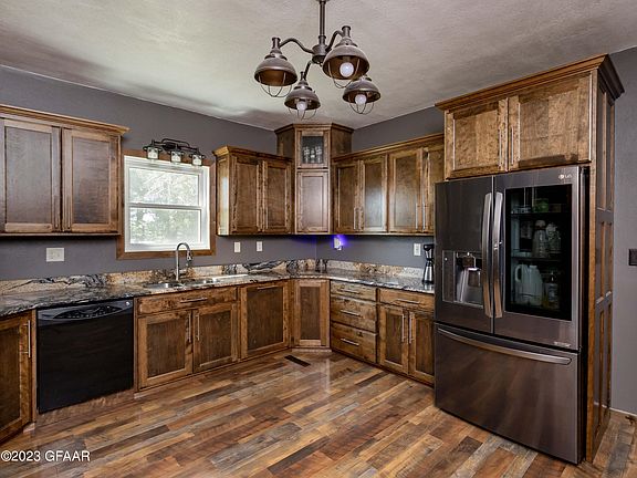 5th image of 3445 2nd Ave NE