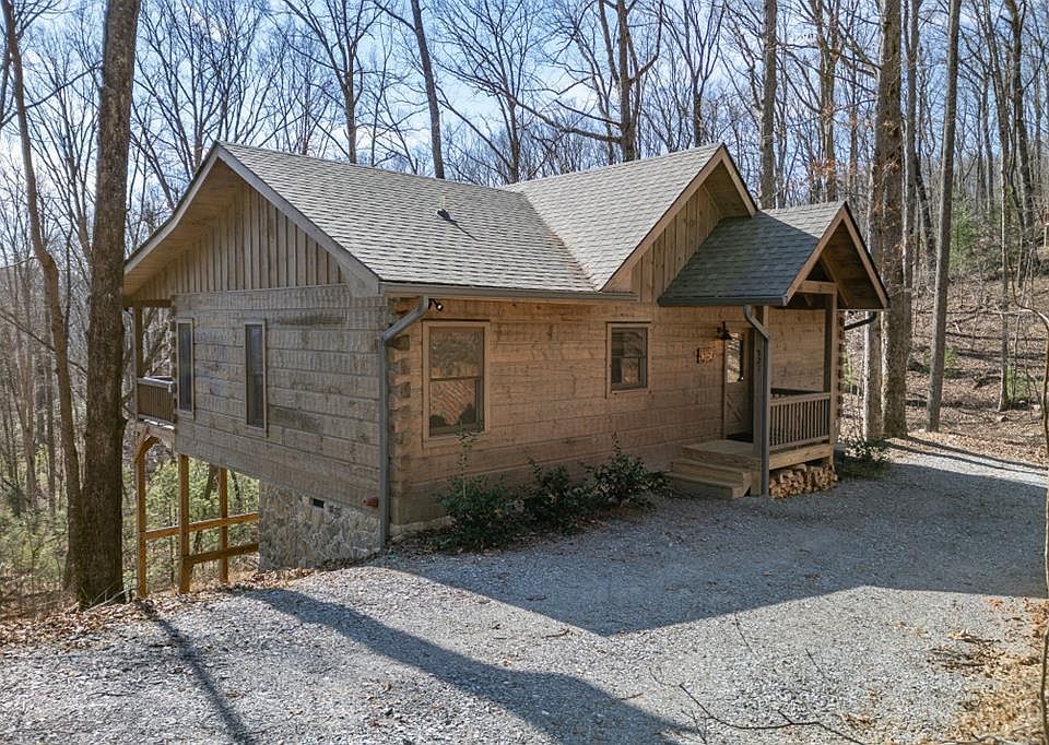 2nd image of 521 Moreland Dr N