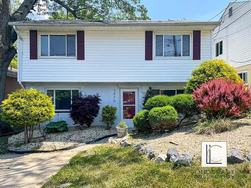 1010 Nova Ave photo 1