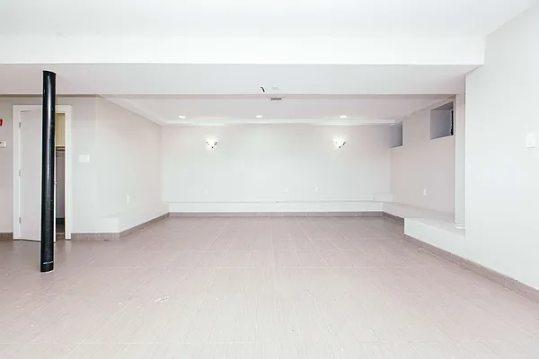 Rented by Nooklyn NYC LLC | media 57