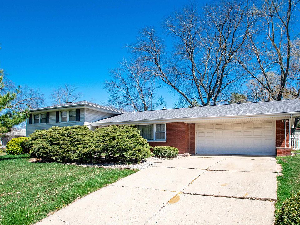 1st image of 6926 N Patricia Ln