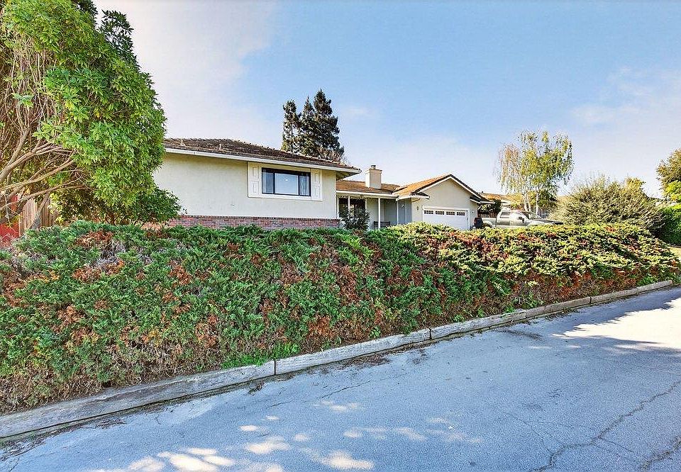 1st image of 913 Ridgemark Dr