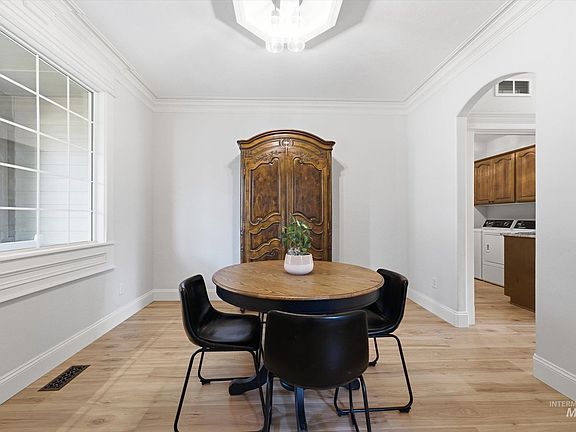 5th image of 8671 Kingston Way
