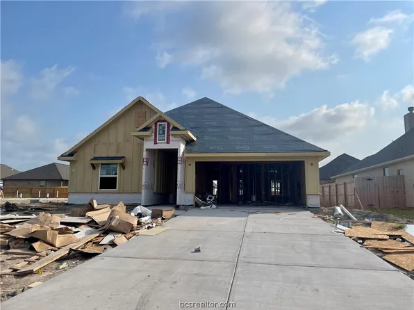 2904 Captain Ct, Bryan, TX 77808