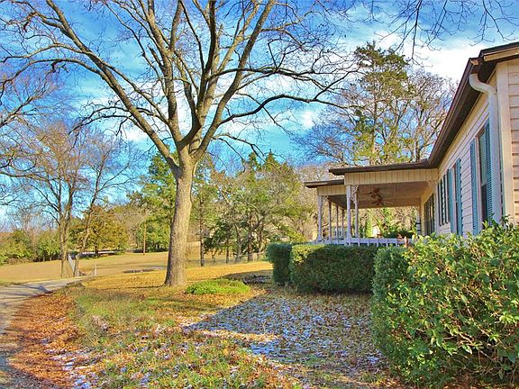 4th image of 251 Graves Cir