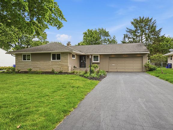 2nd image of 1815 Merriweather Dr
