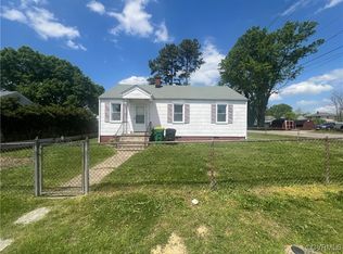 2701 Gordon St, Hopewell, VA 23860