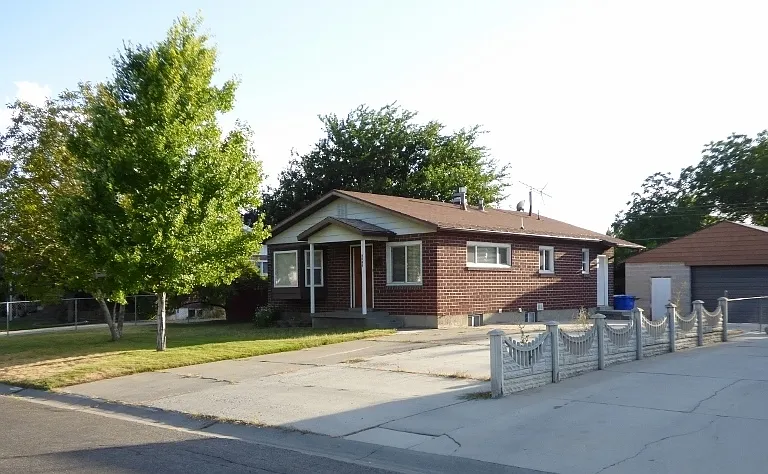 9590 S Amber Ln #900-E — Photo 1