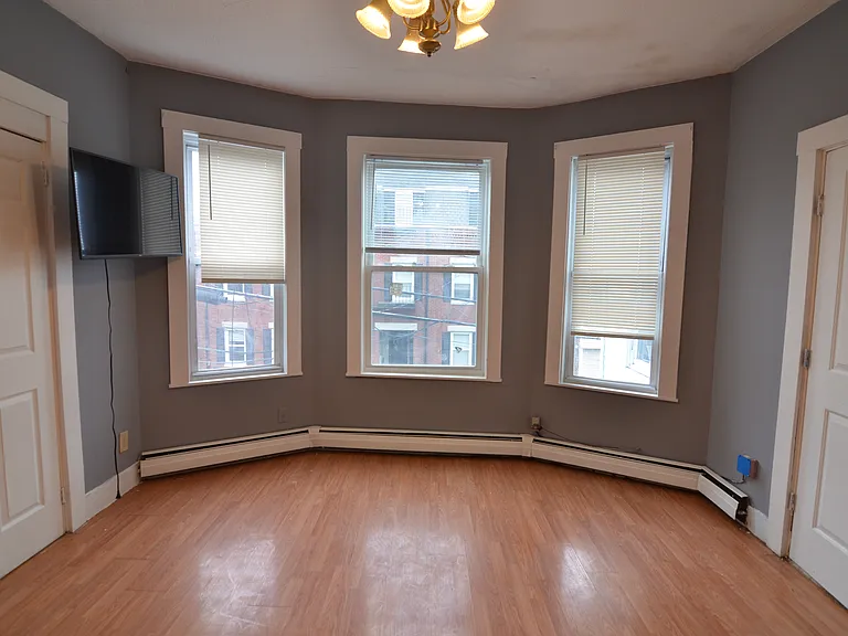 4 Pearl St #2F — Photo 3