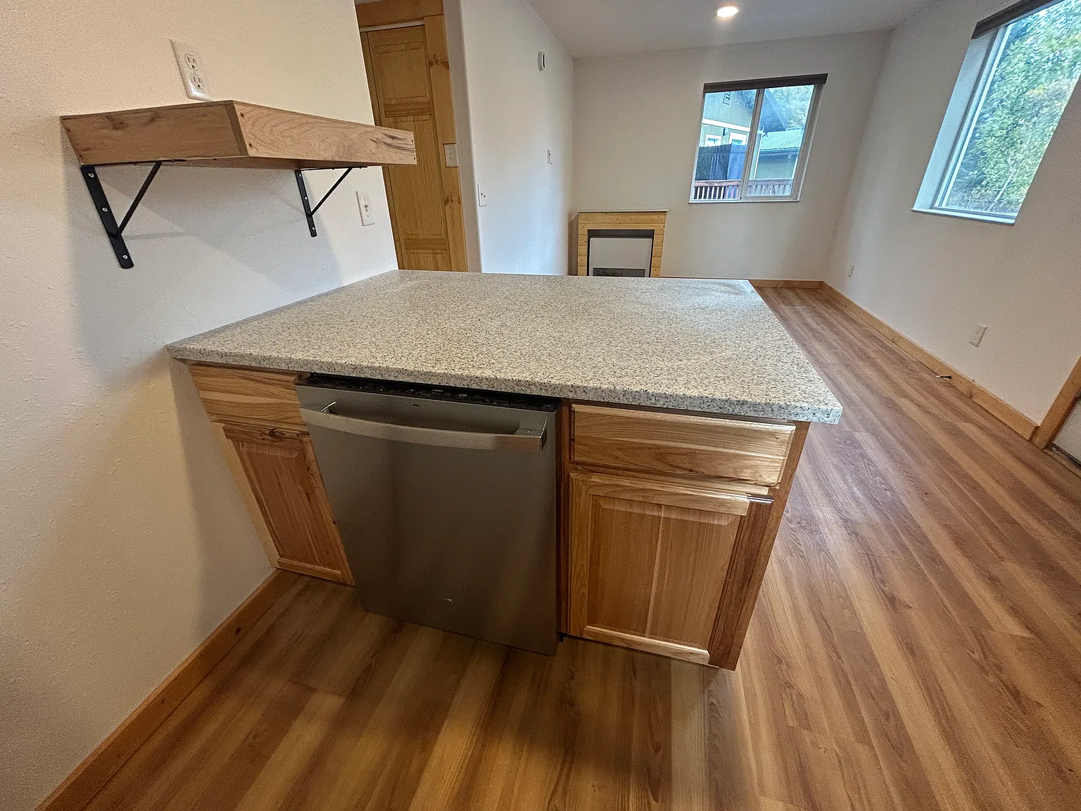 2 bed, 672 sqft, $1,450 — Photo 3