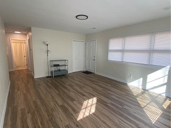 2nd image of 2311 22nd St