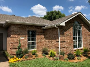 6233 Peach Tree Dr, Midlothian, TX 76065