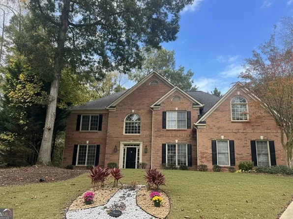 392 Brookwater Ct, Stone Mountain, GA 30087