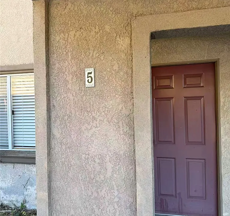 800 Grand Ave #A5