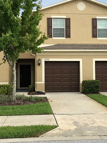 2750 Hampton Green Ln Photo 1