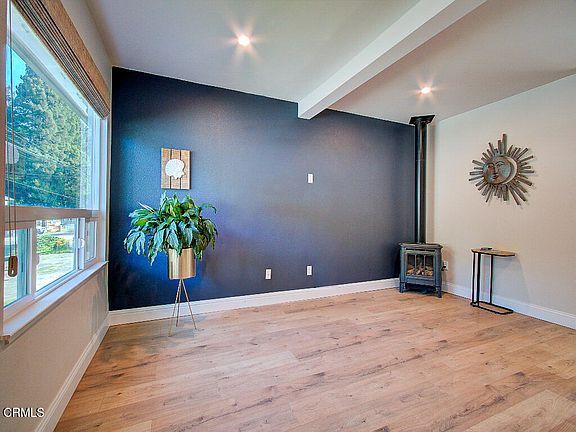 4th image of 1002 Cedar St