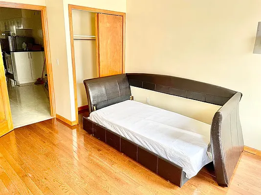 Rented by Virtual Real Estate | media 18