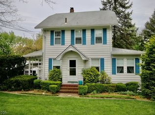 511 Goffle Hill Rd, Hawthorne, NJ 07506