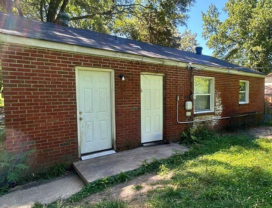 2nd image of 3288 Madewell St