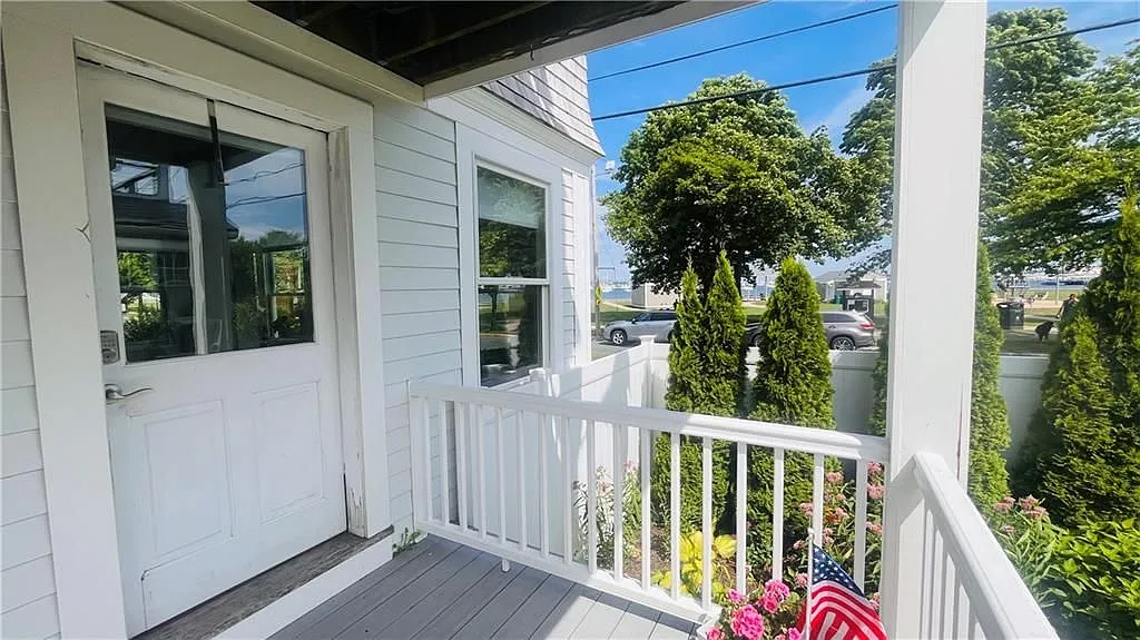 1 bed, 1.0 bath, 947 sqft, $3,000 — Photo 2