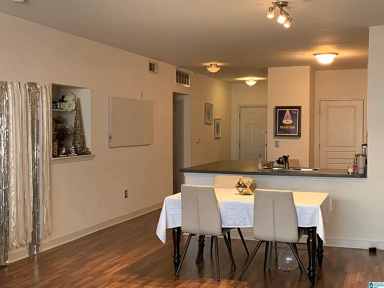 401401 20th St S #211 — Photo 12