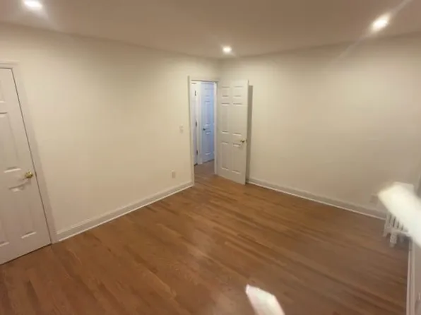 535 Locust St #2, Mount Vernon, NY 10552