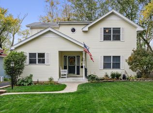 5644 Plymouth St, Downers Grove, IL 60516