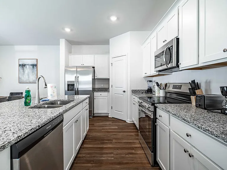 8317 Hunters Grove Rd — Photo 6