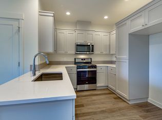 4604 SW 37th St, Redmond, OR 97756