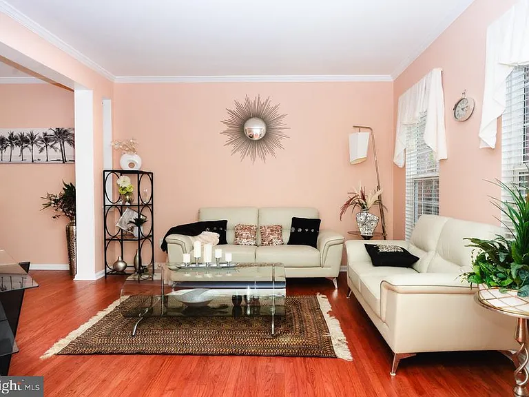 18278 Maple Spring Ct — Photo 6