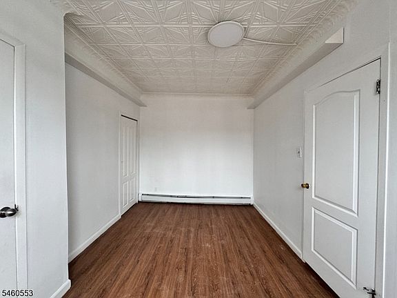 4th image of 11 Joyce St