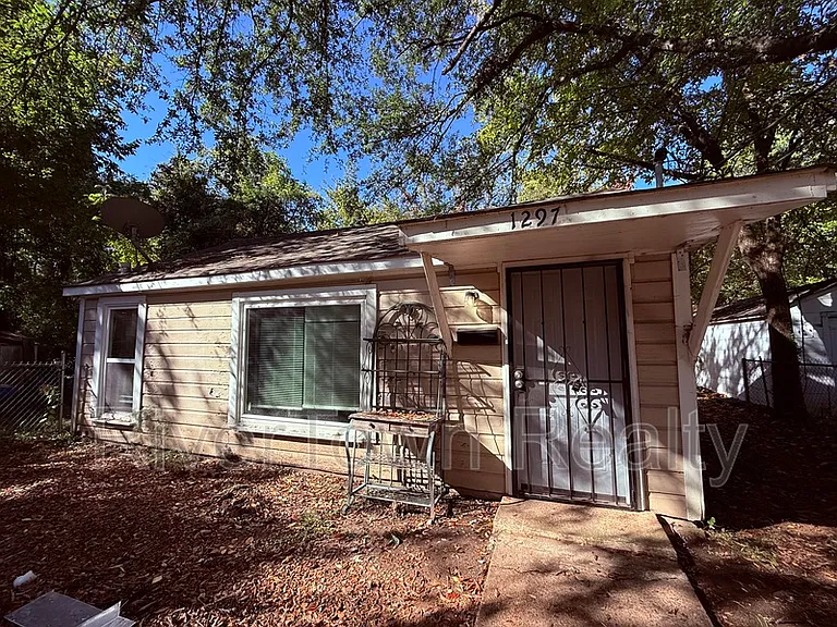 1297 S Prescott St — Photo 1