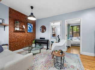 326 W 45th St #1, New York, NY 10036