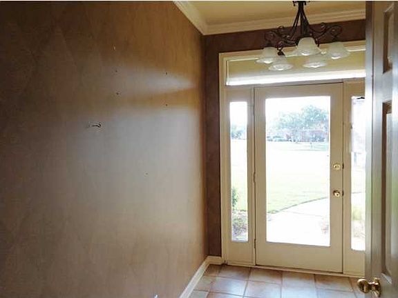 2nd image of 8260 Parkview Ct