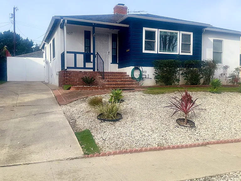 7407 Dunfield Ave — Photo 1