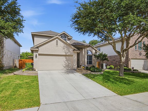 3rd image of 5715 WHITE OAK CV