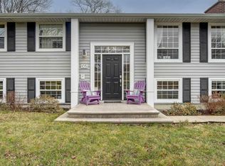 105 Flamingo Dr, Halifax, NS B3M 1T2