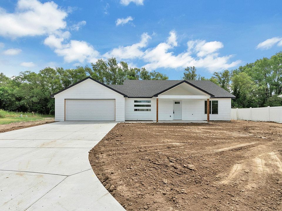 1st image of 4612 S Edwards Cir