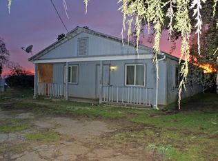 49550 Stagecoach Dr, Badger, CA