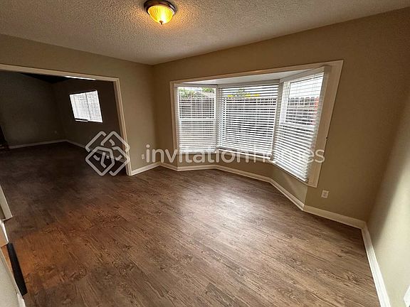 3rd image of 326 W Francis St